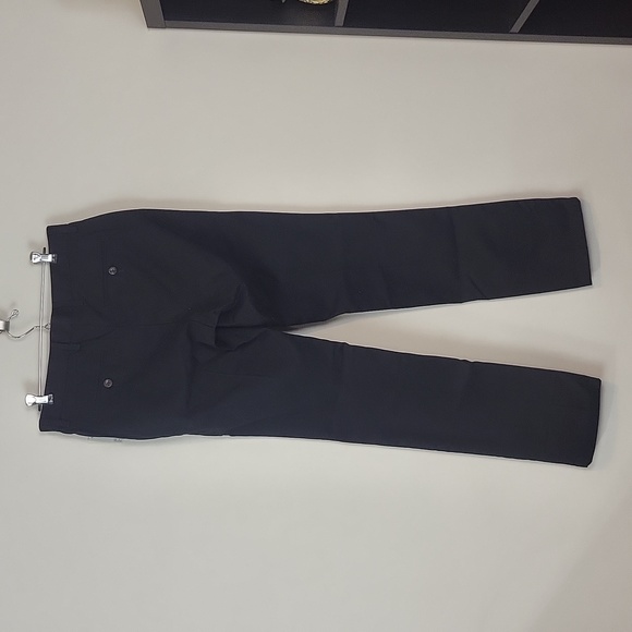 AMAZON ESSENTIALS Black Slim-Fit Wrinkle-Resistant Flat Chino Front Pant  -30x32 - Picture 7 of 13